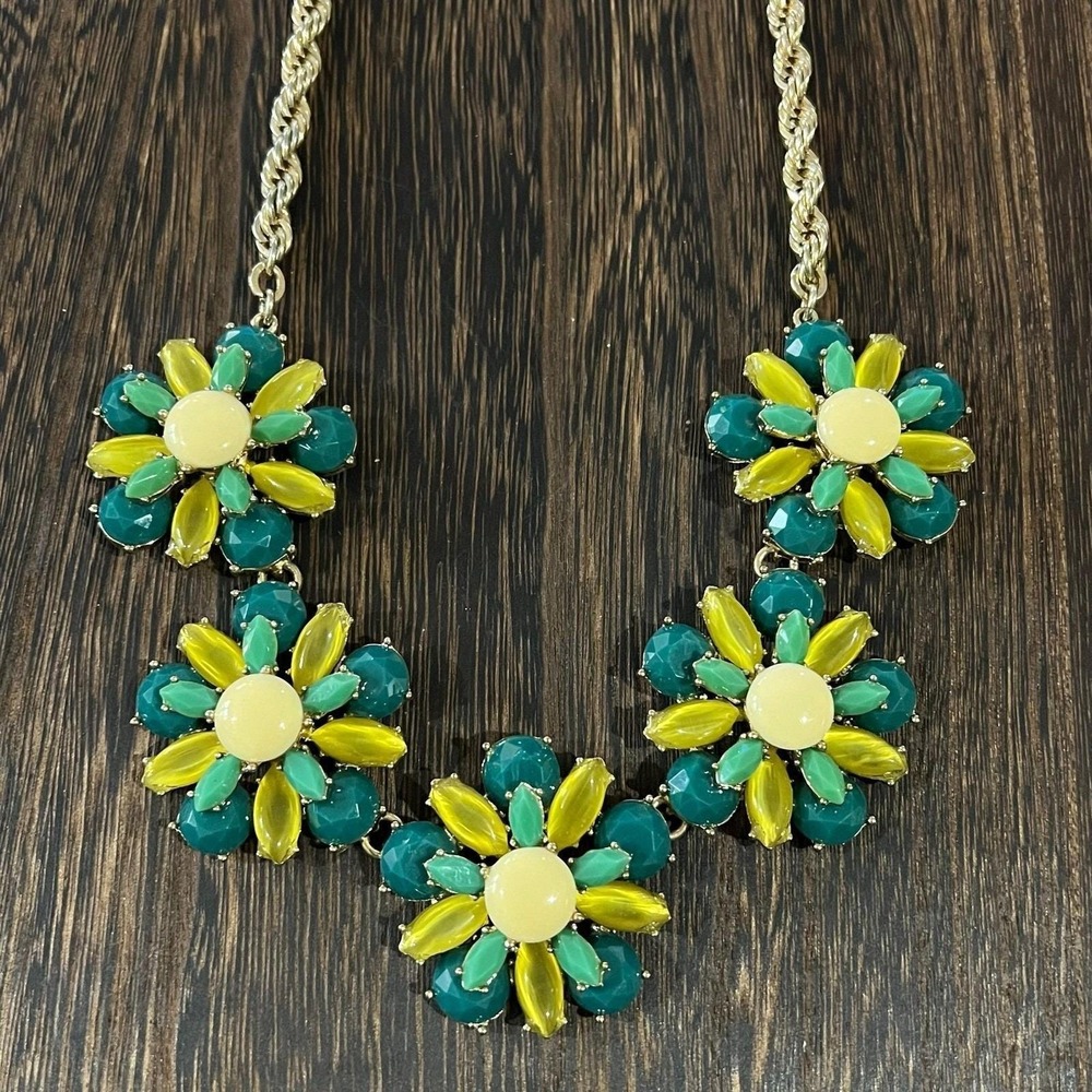 Banana Republic‎ Statement Necklace Womens OS Green Yellow Vintage Floral Bib